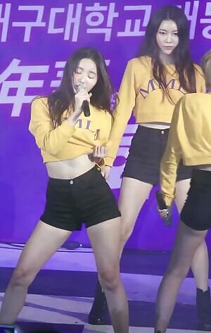 Momoland - Yeonwoo