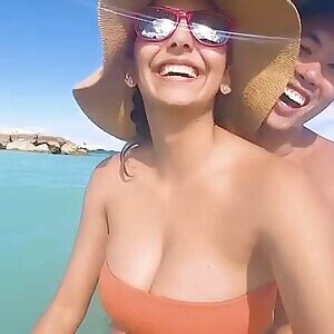 Little boob bounce from tiff