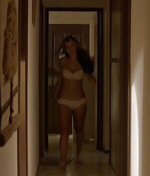 Charlotte Best in Puberty Blues