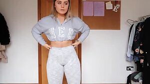 Nice cameltoe from phat ass Girl in these pants