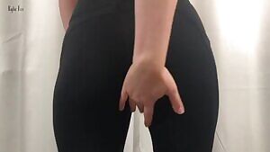 Showing off my leggings and oiling up my ass for you