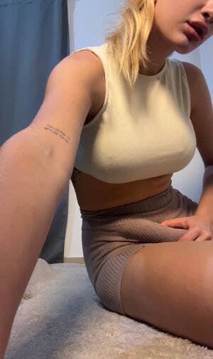 Ladyboy Cum Amateur Ass Big Tits
