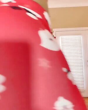 lovelynicocoa giving some Christmas Spirit