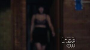 Lili Reinhart jiggle