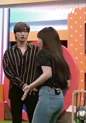 Red Velvet Wendy - Tight Ass in Tight Jeans