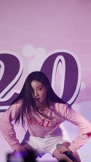 Momoland - Yeonwoo
