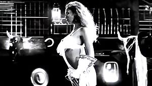 Jessica Alba - Sin City: A Dame to Kill For