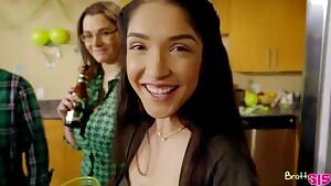 I Couldn't Resist Super Hot Sisters !