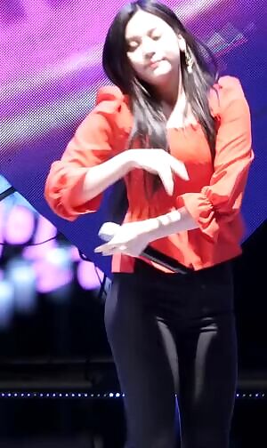 umji - butt and tummy