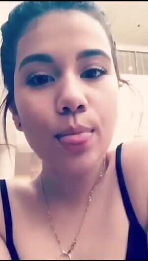 Looking for someone to cum all over her cute face kik: Andrewl556