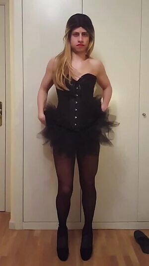 Your new ballerina fetish 🦊