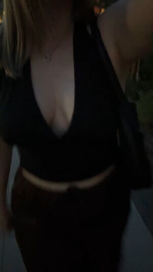 Natural Tits Braless Cleavage Tank Top