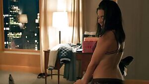 Paulina Gaitan in Diablo Guardián