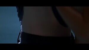 Denise Richards and Neve Campbell in 'Wild Things'