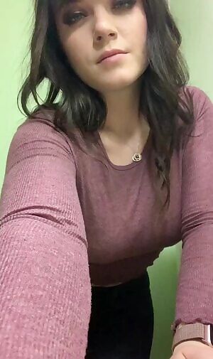 Wanna eat her pussy slowly