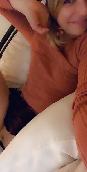 Shy but horny 😊33