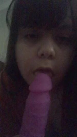 Can I have a lick, daddy? ♥️