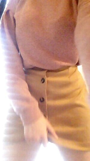 I'm thankful or the breeze between my knees today, and the better gif of this outfit i'll make for tomorrow 🙏