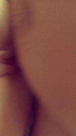 Are we Getting the hang of this gif business? btw a lot of hot couples here 😍😍