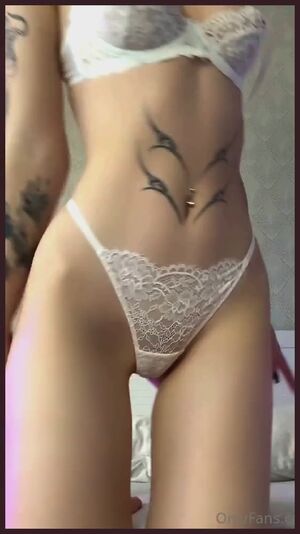 Freeballing Ass Big Dick Doggystyle Petite