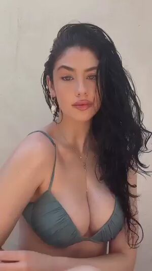 Bikinis Big Tits Bikini Boobs Brunette