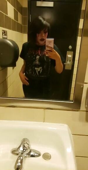 Fun little bathroom tease I did a while back 💖