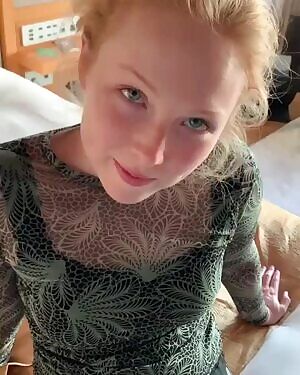 Molly Quinn is so fucking adorable it makes my cock ache.