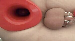 Even with this giant tunnel plug in I couldn't cum.. :(