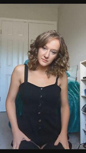 MILFs Over 30 Amateur Flashing MILF