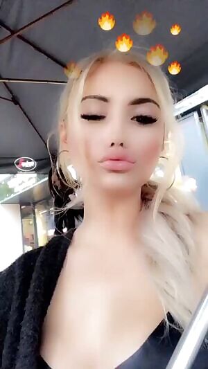 hello from my lunch break 💕