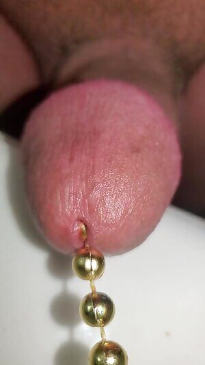 Playing with beads, what a sensational feeling.