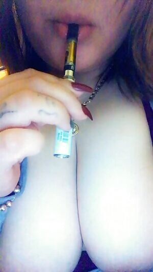 tiDDy play and a small puff ❤️💨 I promised, so here it goes, will defiantly be doing more erotic/seducing vid/pics soon ✨
