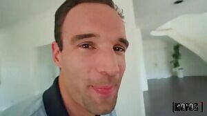 Tiny Delivery - with Naomi Swann