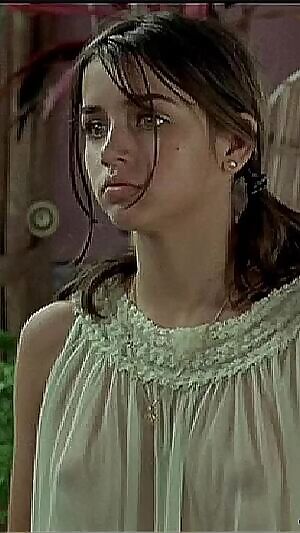 Ana de armas went full frontal in her nude debut - 