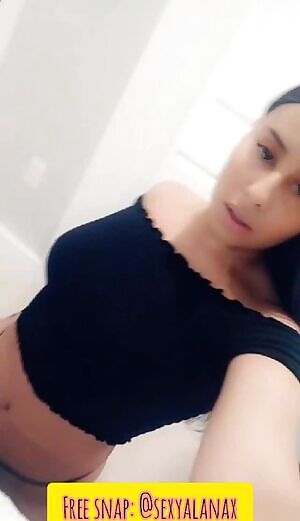 This spanish college slut wants to be spanked! Here to fulfill all your quarantine needs. Check out my free snap @sexyalanax for previews, my premium snap is 50% off. Links in comments