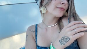 Outdoor Showcase Amateur Boobs Bouncing Tits
