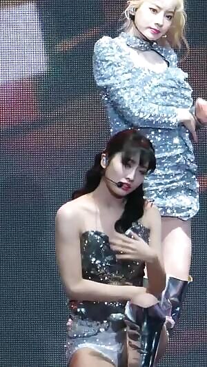 Twice - Momo