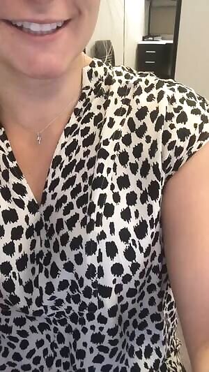 Wet pussy rom my desk to yours