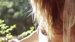 Swimmer Manuella Lyrio