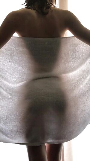 I keep dropping my towel.. 😉