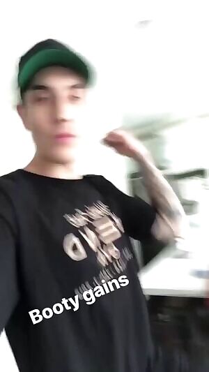 Look at Tianna's Booty tho