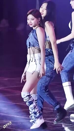 Everglow - Yiren & Mia