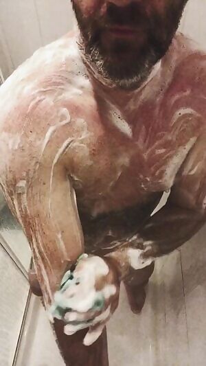 45 / UK - Monday Shower ... Getting this dad bod ready for the day