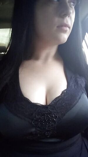 Being a slut in public like a true american 🖤