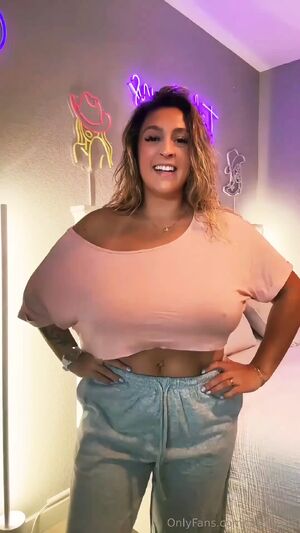 Clapping Boobs Big Tits Dancing OnlyFans