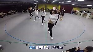 TWICE - Momo, Tzuyu & Nayeon