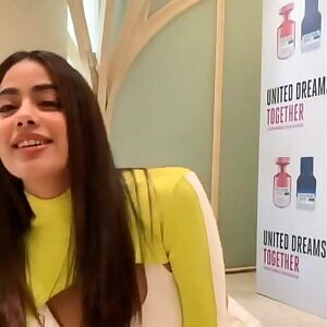 Janhvi kapoor, whatever she does is simply slutty