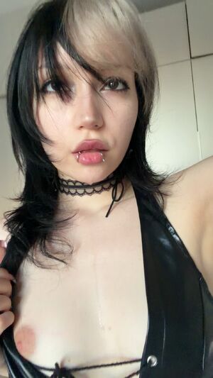 E-Girls Alt Alternative Drool Drooling