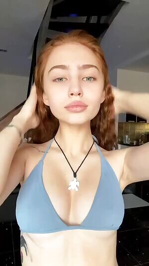 Turtle pendant on a russian redhead