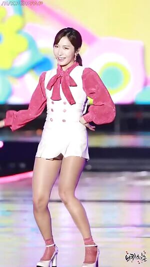 Laboum - Soyeon - 180224 - LEGS